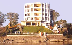 hotel ganga kiNare , rishikesh