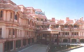 Raj viLaS palace bikaner